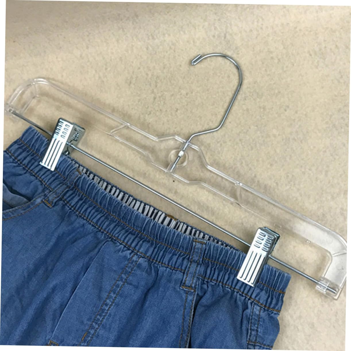 Set di 10 grucce multifunzionali regolabili con clip per gonne e pantaloni, perfette per guardaroba e vendita al dettaglio, design salvaspazio