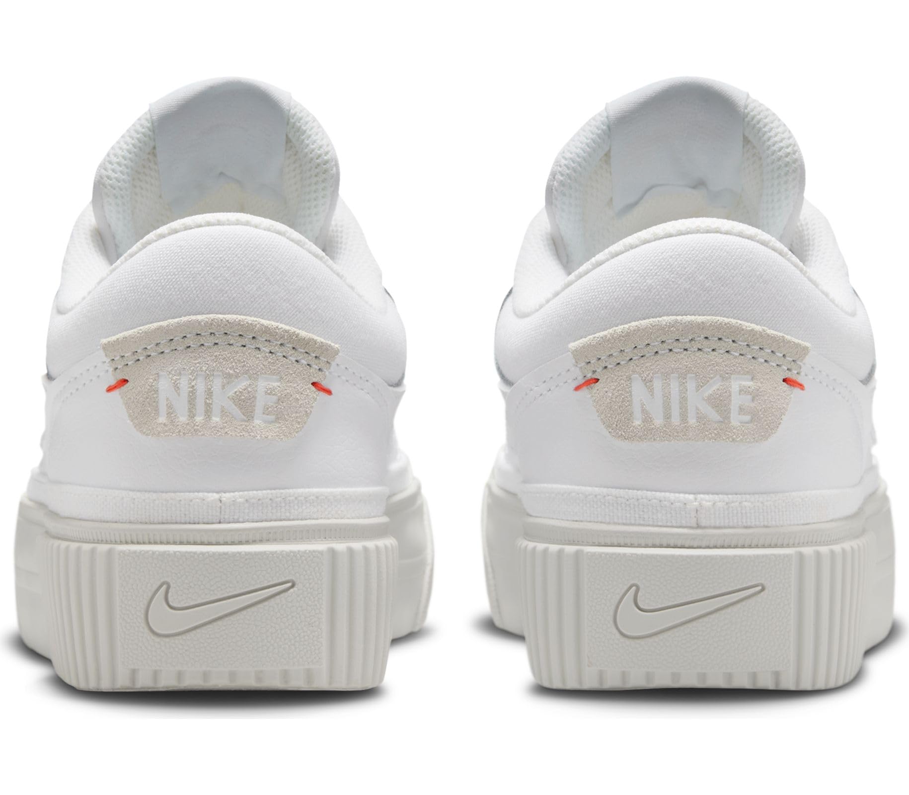NIKE Women's Sneaker