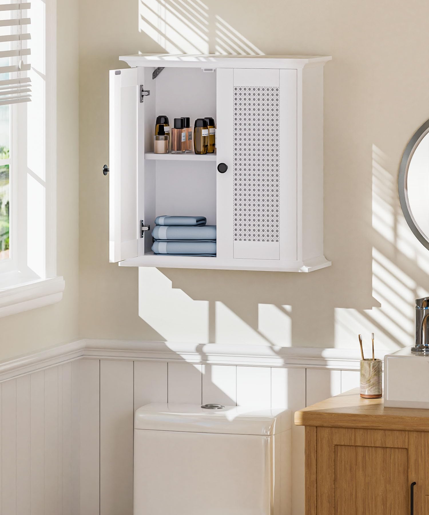 Yorbay Weißer Badezimmerschrank Wandmontage mit Rattantüren: Hängend Badezimmer Medizinschrank mit verstellbarem Regal - Wandschrank für Wohnzimmer Küchen und Waschküche