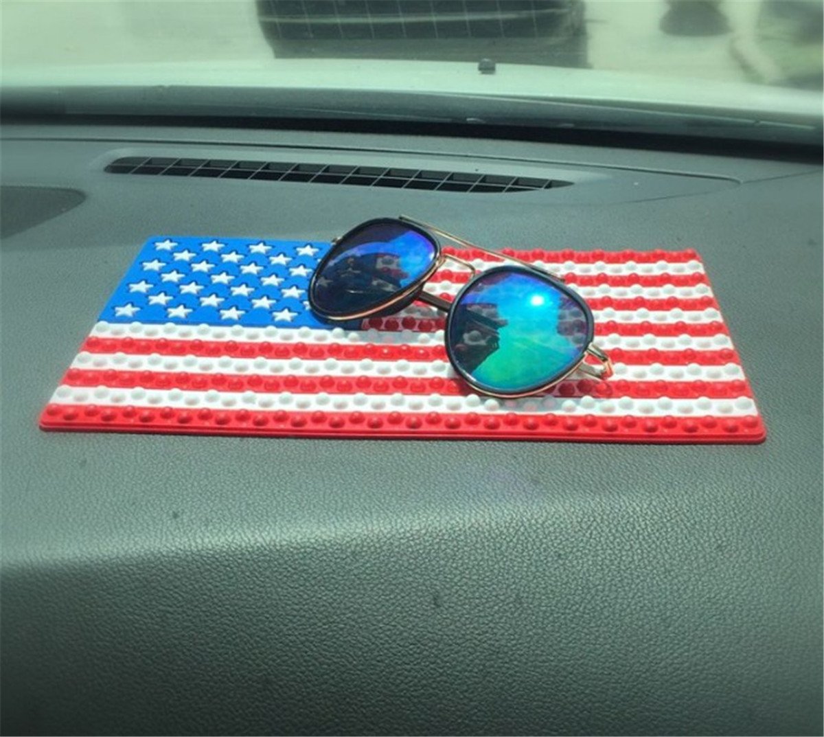 Car Non-Slip Mat Magic Anti-Slip Mounted Slide-Proof Pad Dashboard Sticky Dash Adhesive Cell Phone Mobile Holder Flag (American Flag)