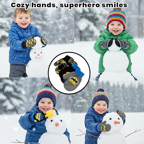 Miniatura 5 de DC Comics Juego de 4 manoplas o guantes para niños Batman, Superman, Liga de la Justicia (2-7)