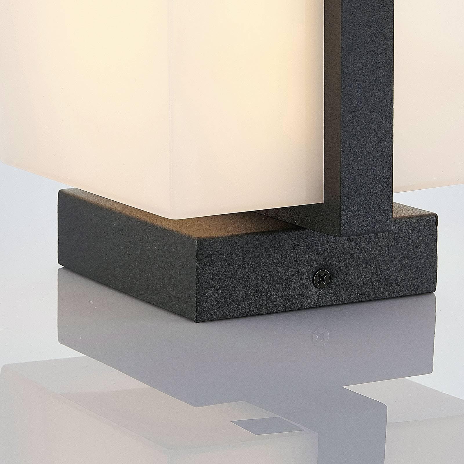 Lindby Applique LED da esterni (Moderno) colore Nero, lampadina inclusa applique lampada outdoor per facciata/parete terrazzo e