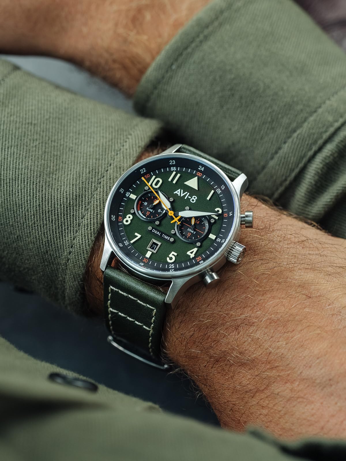 AVI-8 Hawker Hurricane Carey AV-4088 - Orologio da uomo al quarzo giapponese, 43,5 mm, con cinturino in pelle o acciaio inox