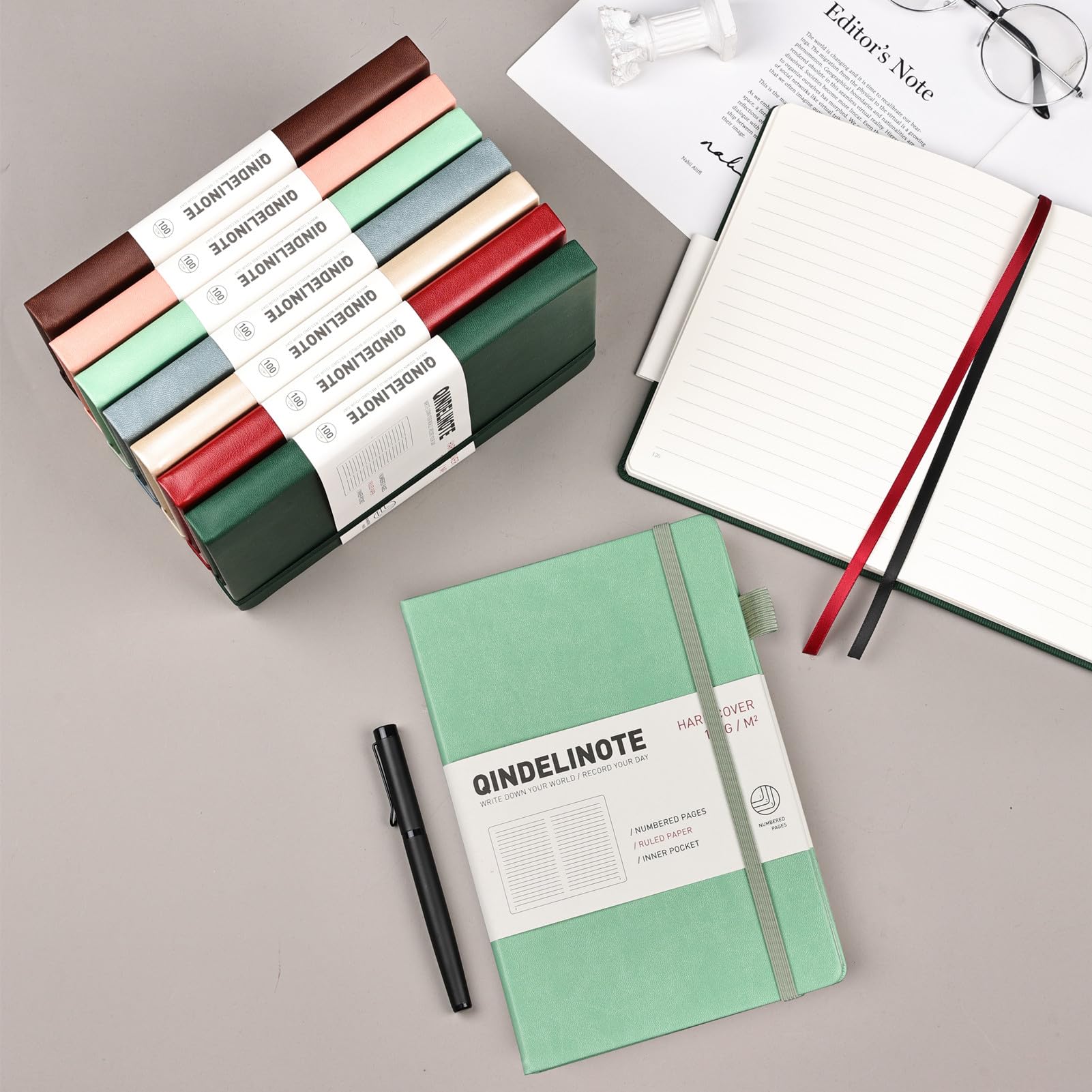 Taccuino a righe formato A5, 192 pagine numerate, con copertina rigida, 100 g/m², carta senza sbavature, copertina rigida con segnalibri, portapenne, tasca interna (verde)