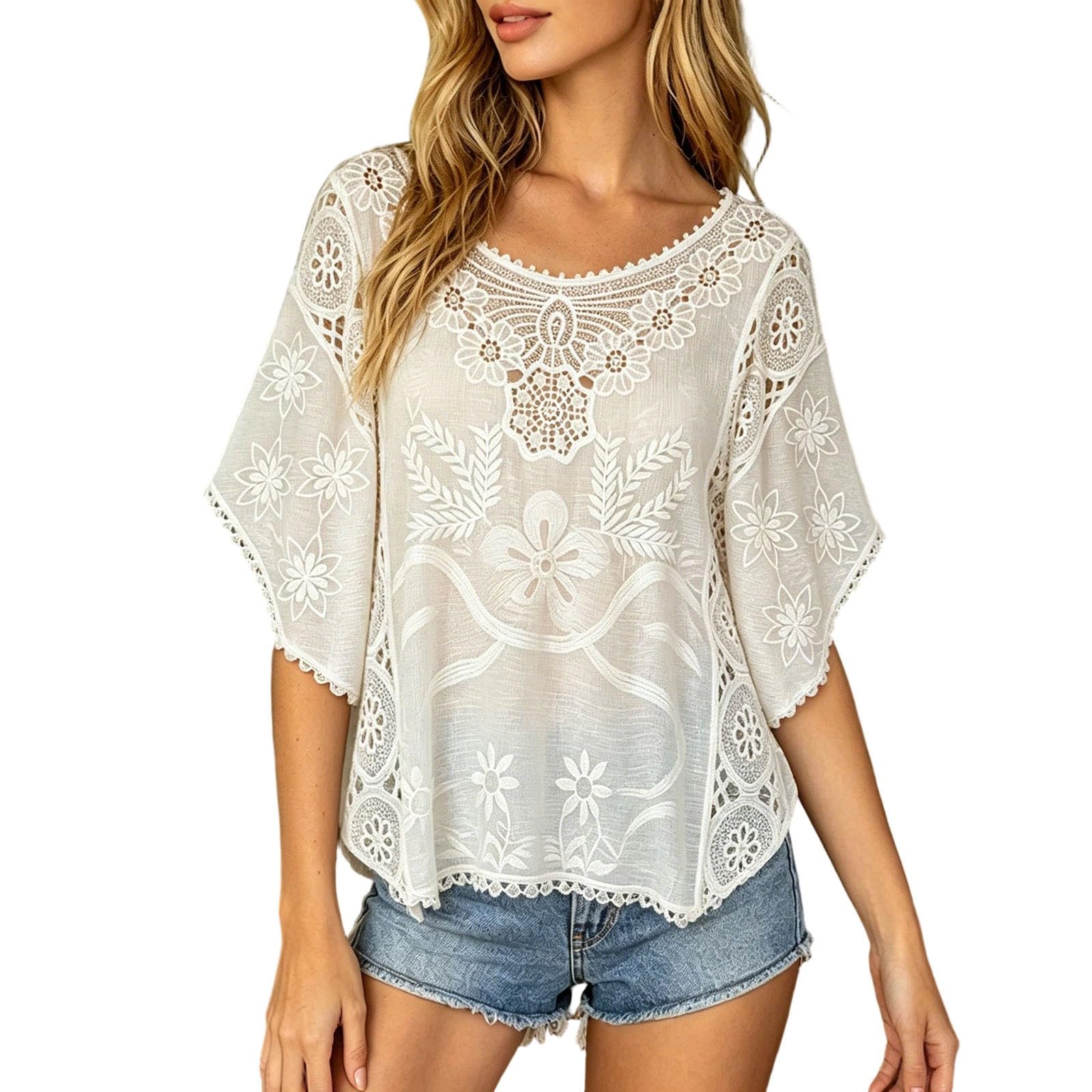 Dentelle bohème et coupe ample sur ce haut de taille large
