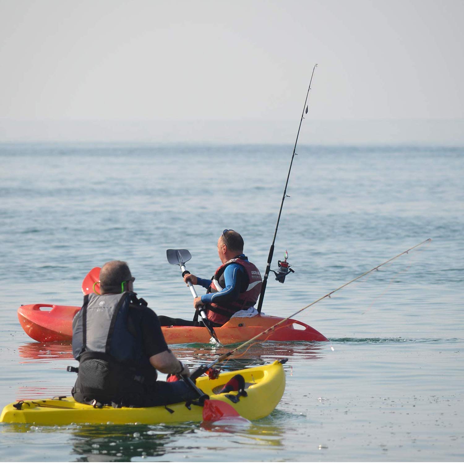 2 sedili deluxe imbottiti per kayak, barca da pesca, con borsa portaoggetti, sedile universale rimovibile, sedile regolabile, design adatto per tutte le dimensioni del corpo (2 pezzi)