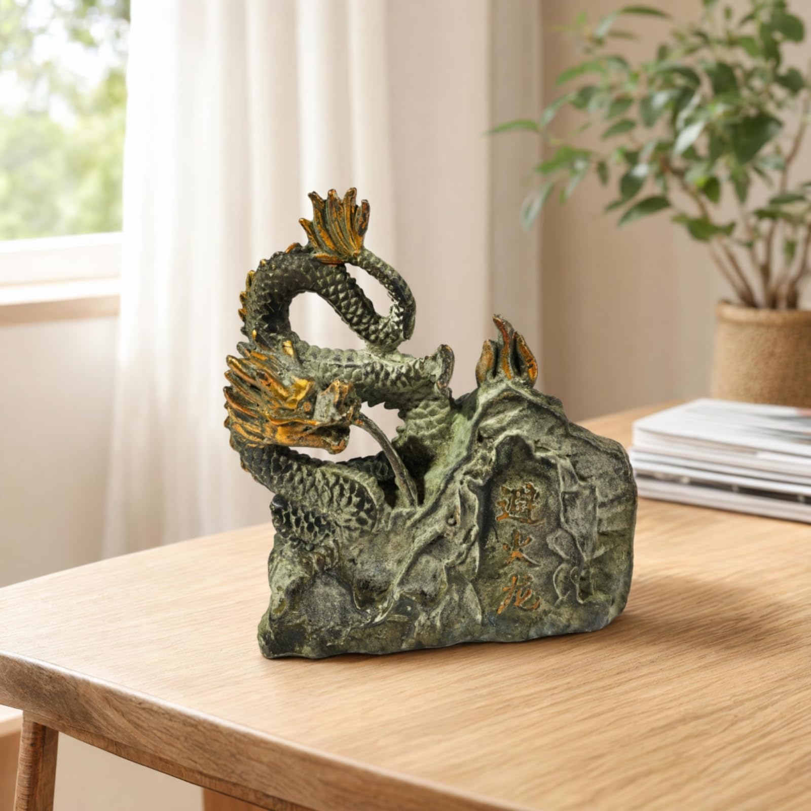 Drachenfigur mit Steinsockel kompakt kleine Drachenfigur kompakt Drachenstatue für Drachenliebhaber, Sammler, Wohnzimmer