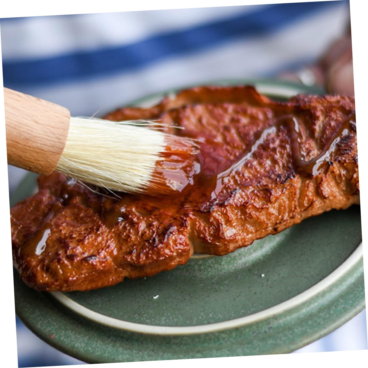 PRETYZOOM 2Pcs Kitchen Pastry Brush Round Flat Boar Bristles Basting Tool for Cooking Baking Grilling Heat Resistant Natural Bristle Brushes for Oil Sauce Bbq Use