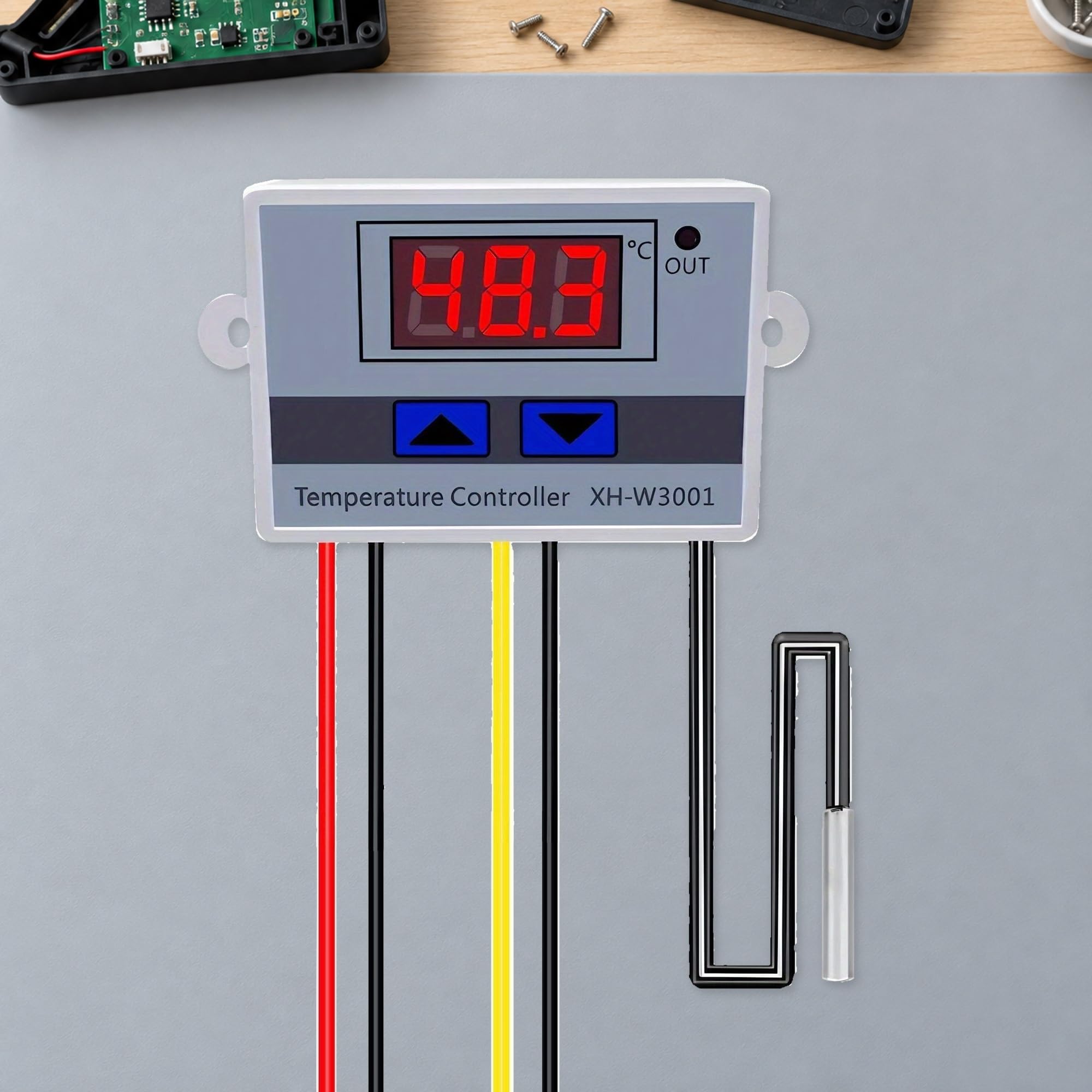Digital Temperature Controller with Adjustable Setting for Temperature Monitoring, Regulation and Control Projects