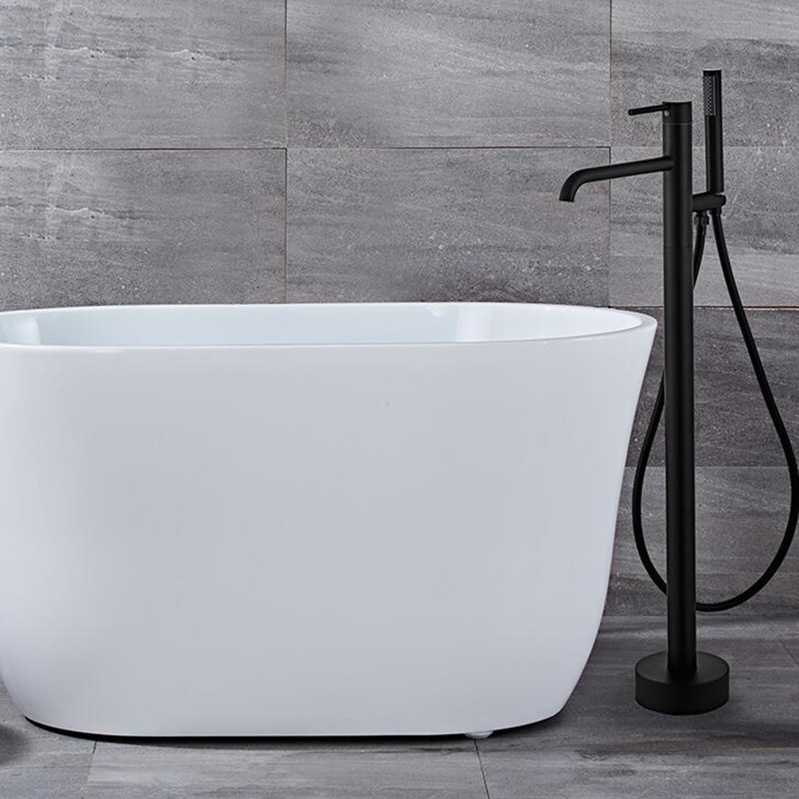 Freistehende Badewannenarmatur mit Handbrause, Kalt- und Warmwasseranschluss