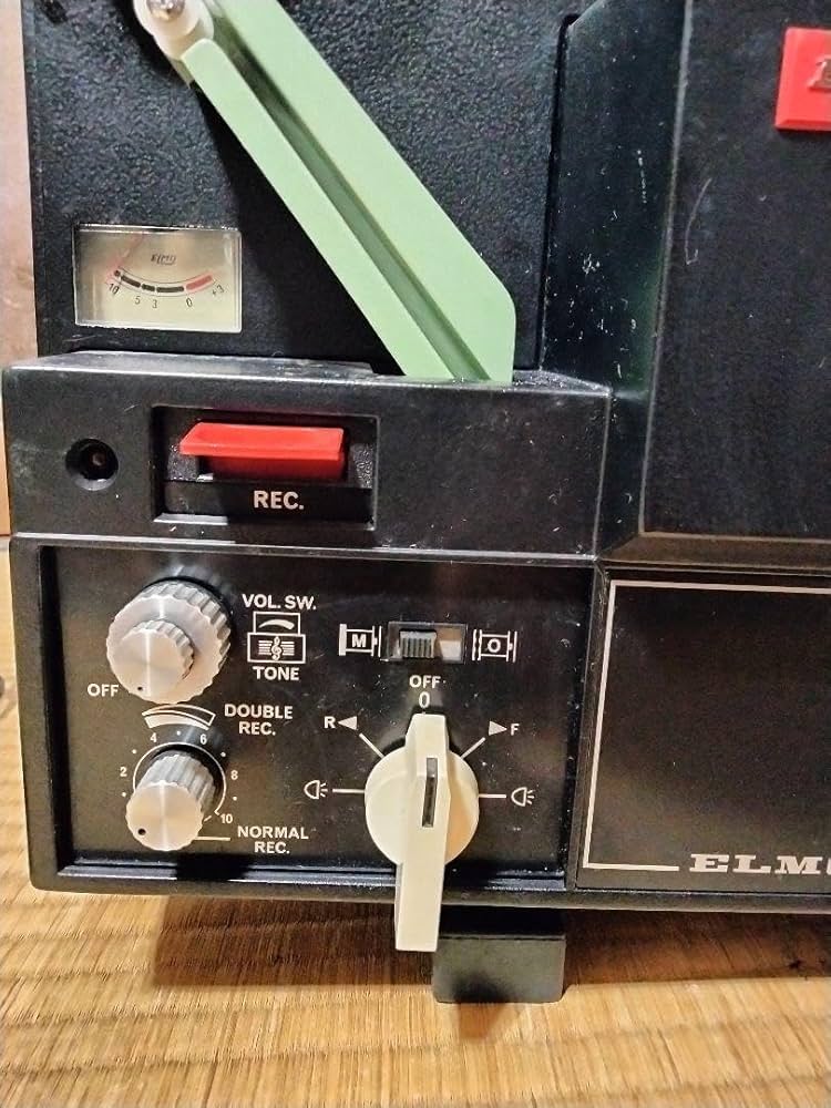【8mm映写機】 エルモ ELMO ST-800 8ミリ映写機】 エルモ ELMO ST-800