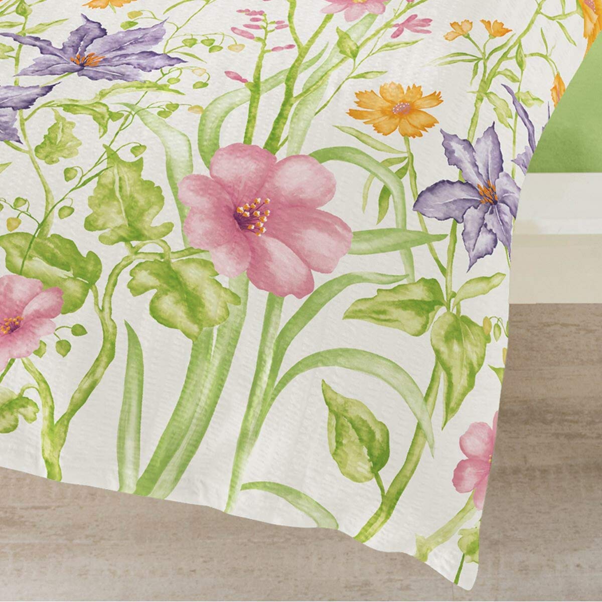 Traumschlaf Seersucker Bettwäsche Blumenwiese - luftige Sommerbettwäsche aus Baumwolle mit farbenfrohem Blumenmuster - 135x200 cm + 80x80 cm