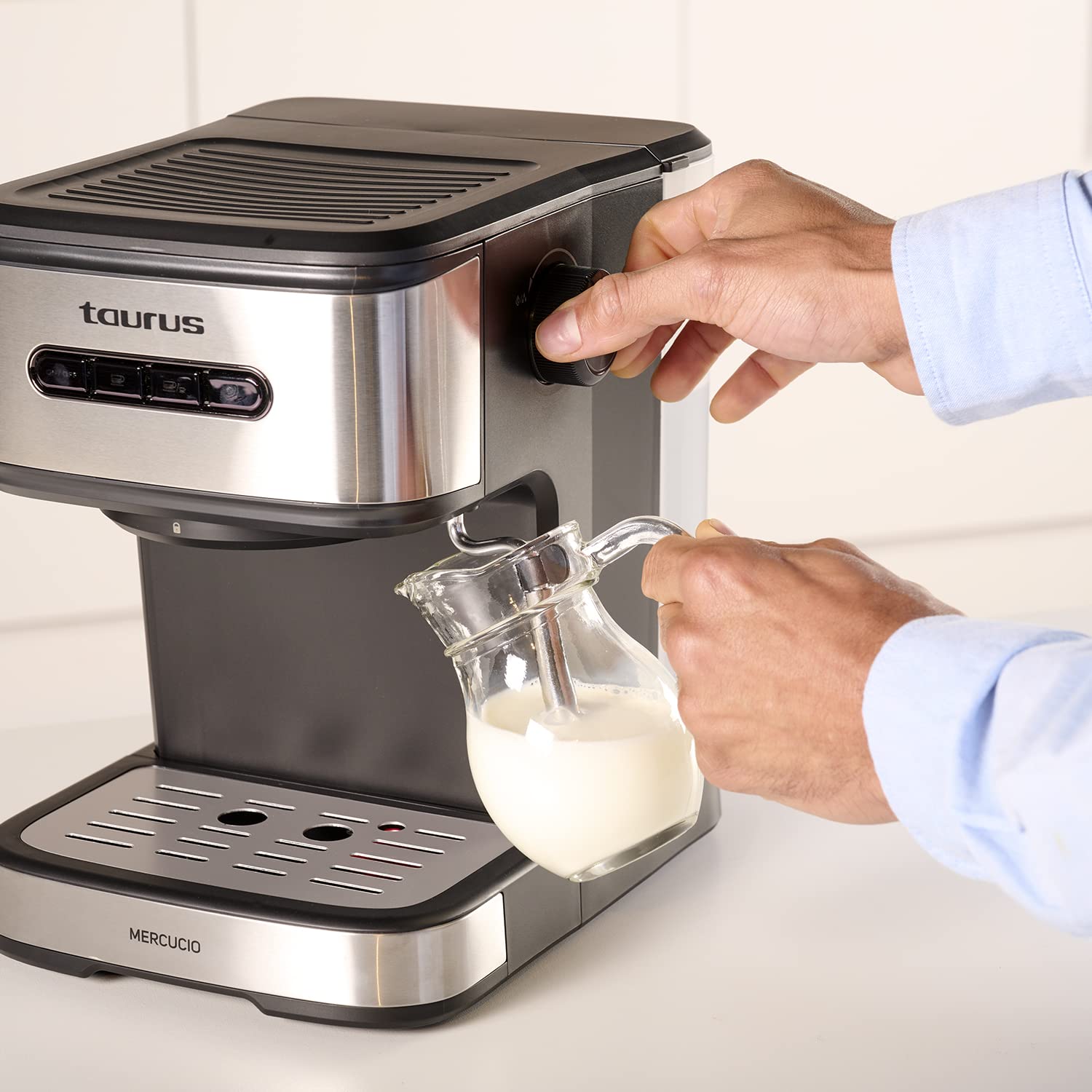 Taurus Mercucio - Cafetera espresso 20 Bar, programable, parada automática, 850W, BPA free, apagado automático, 1.50L, vaporizador, sistema extra-cream