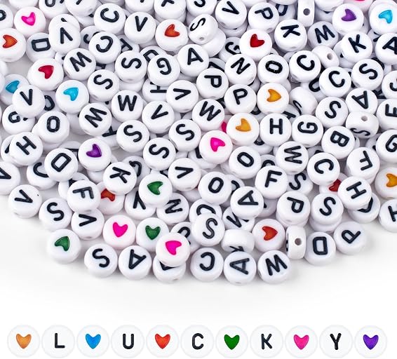 1000PCS Colourful Letter Beads for Threading, 4 x 7 MM, A-Z White Letter Beads and Colourful Heart Beads, Acrylic Round Beads for Jewellery DIY Making Crafts Bracelets Necklaces Ornaments Penda