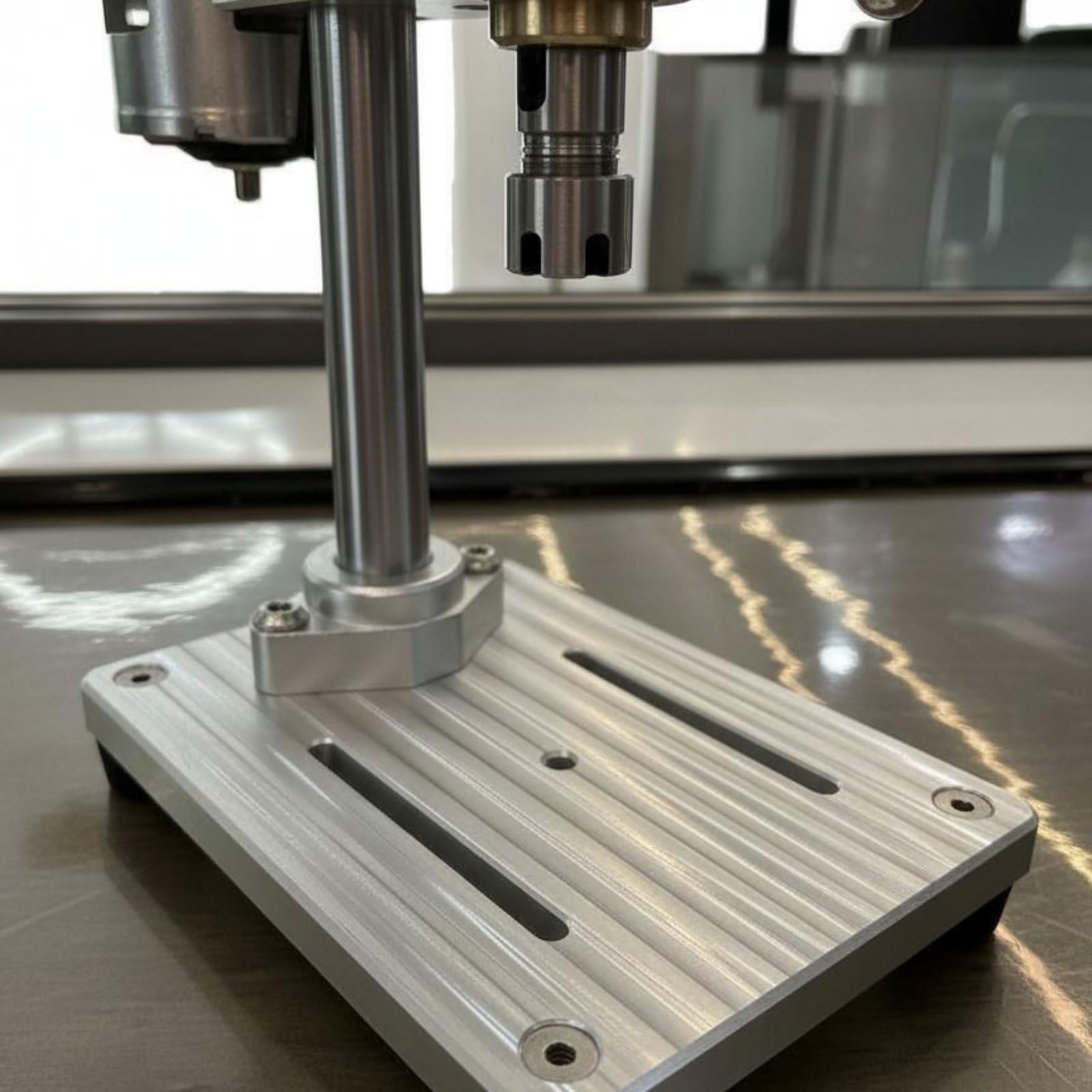 Colcolo Präzisionsbankbohrmaschine Desktop Bohrpresse Kompakte Werkstattmaschine Stahl Aluminiumlegierung Xy-kreuzschlitten für Modellbau Uhrmacherarbeiten Heimwerkstatt, Three-jaw Chuck