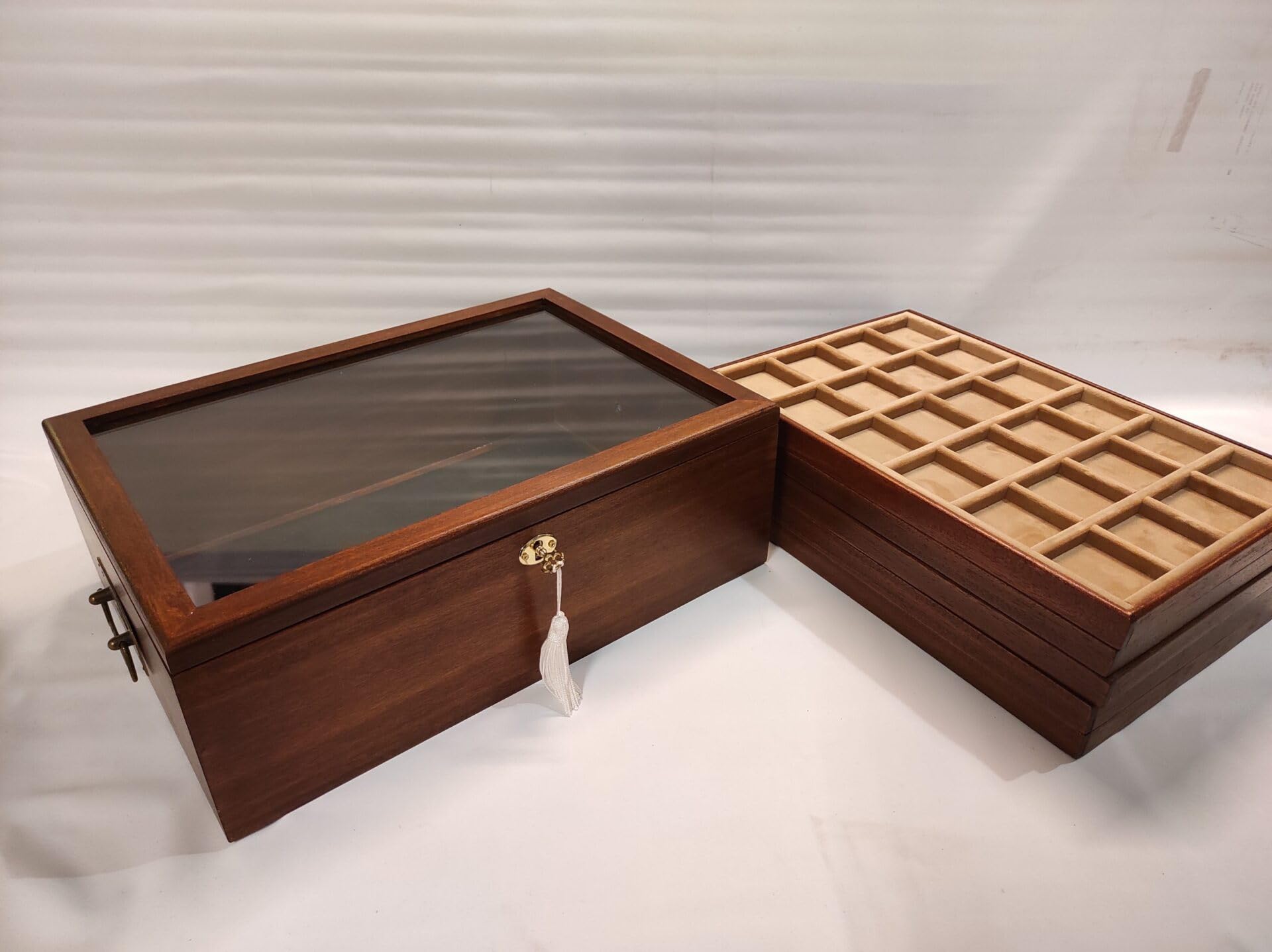 Monetario para Monedas y medallas de Madera Maciza con 5 bandejas de Terciopelo, baúl Artesanal con Cerradura, Personalizable, Hecho a Mano en Italia
