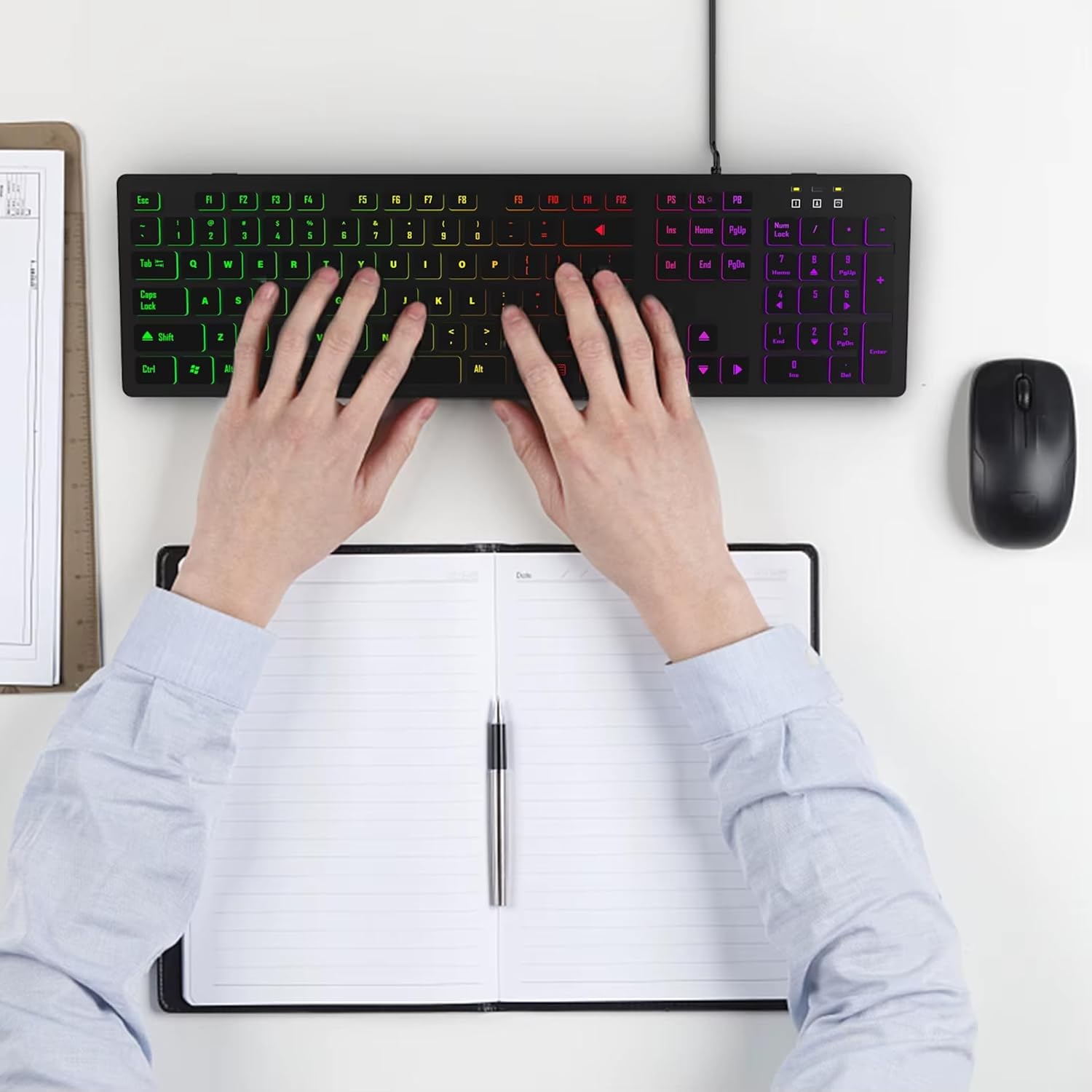 Teclado Gamer LED RGB USB ABNT2 com Fio, 107 Teclas, Anti-Ghosting, Padrão Brasileiro com Tecla ''Ç'' – Compatível com PC/Windows/Linux/Mac, com Iluminação Rainbow, Macio e Silencioso