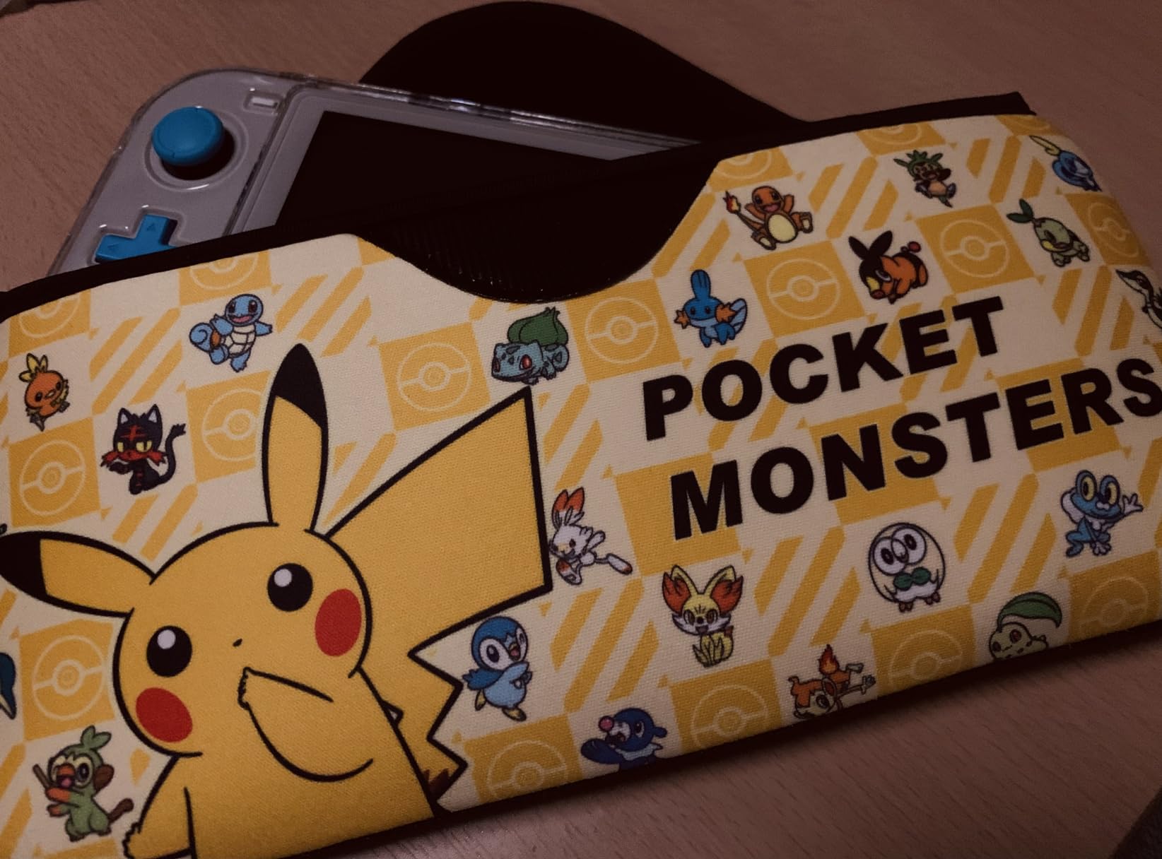 ポケモン - ポケットモンスタークイックポーチSWITCH：ライト専用／レジェンド Amazon.co.jp: ポケットモンスター クイックポーチ for Nintendo