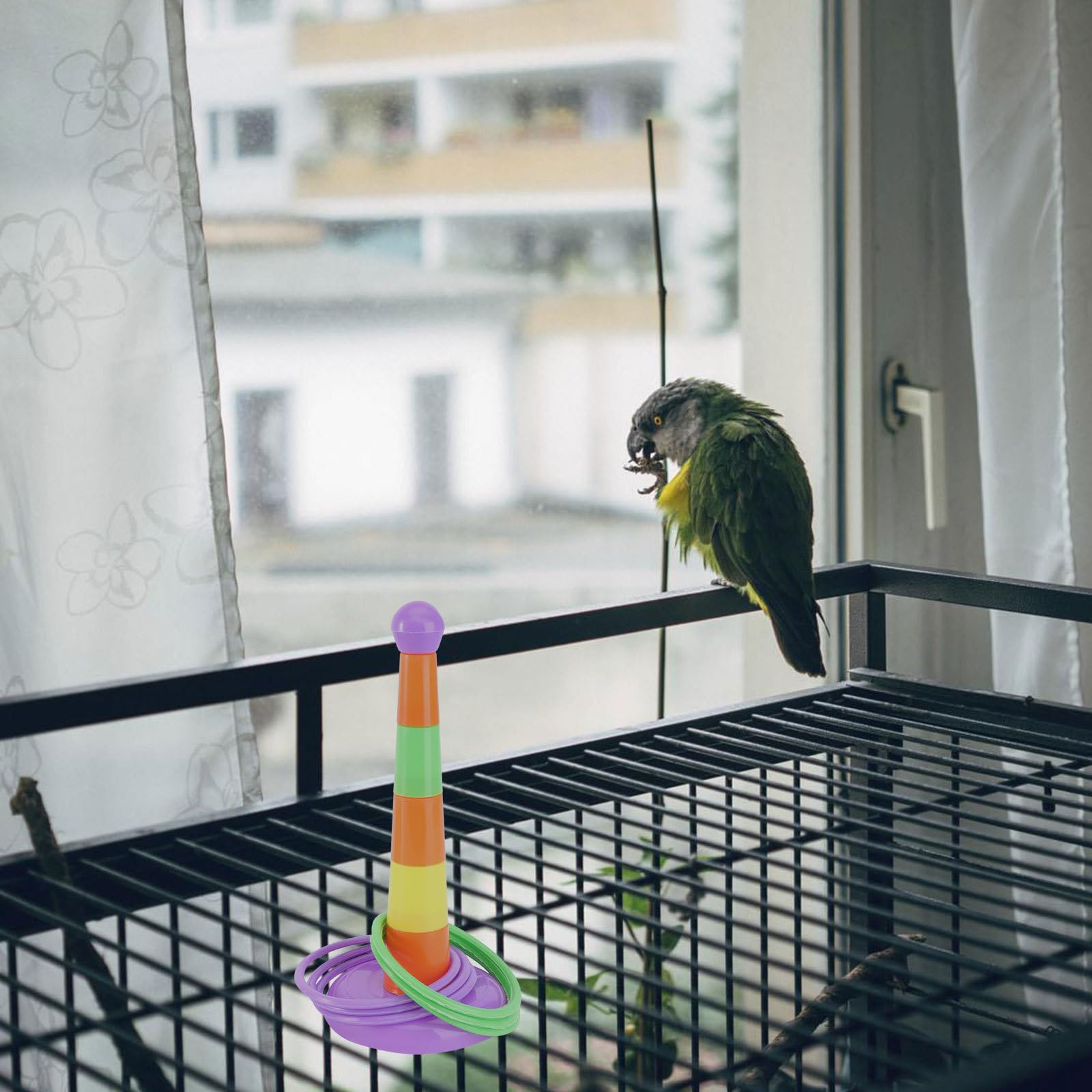 Hohopeti Vogelspielzeug Satz für Wellensittiche mit Kauspielzeug und Plastik Robust und Bissfest Inkl Skateboard Spielzeug und Basketballständer für Vogelkäfige Zufällige Farbe
