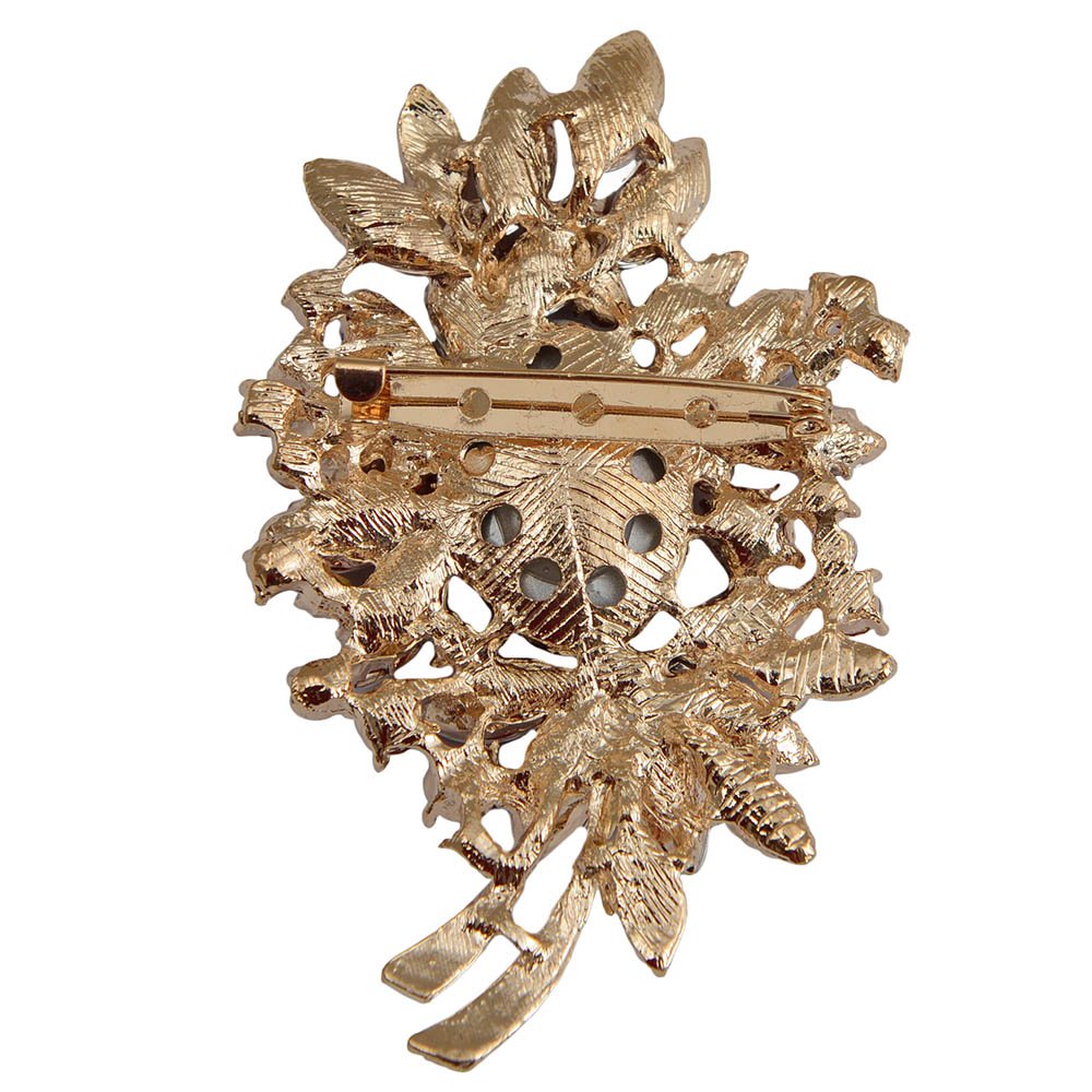 Vintage Flower Brooch Pin in Gold Tone