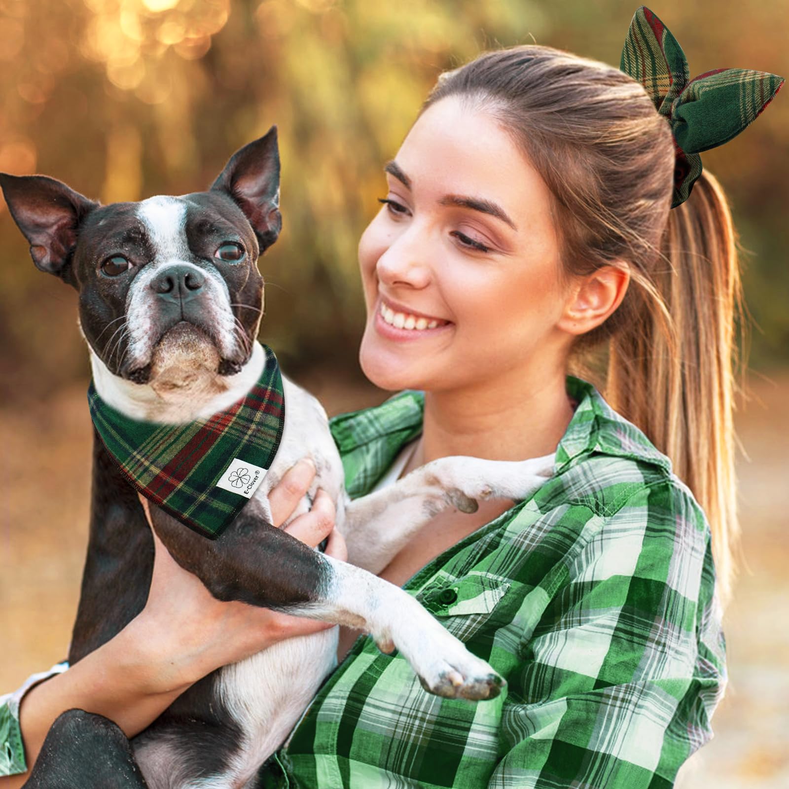 E-Clover Hundehalstuch und passendes Haargummi, grün-rot kariert, niedliches Kostüm-Zubehör für kleine, mittelgroße und große Hunde