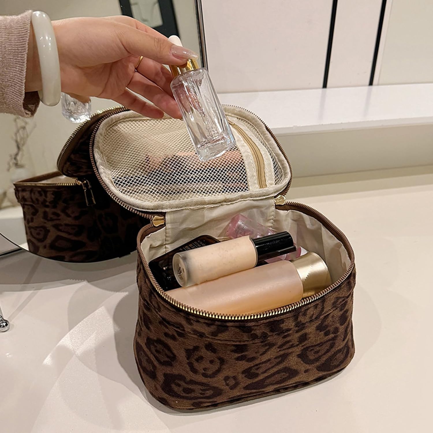 Women Leopard Faux Suede Makeup Bag Large Capacity Cosmetic Bag (Coffee) image 2