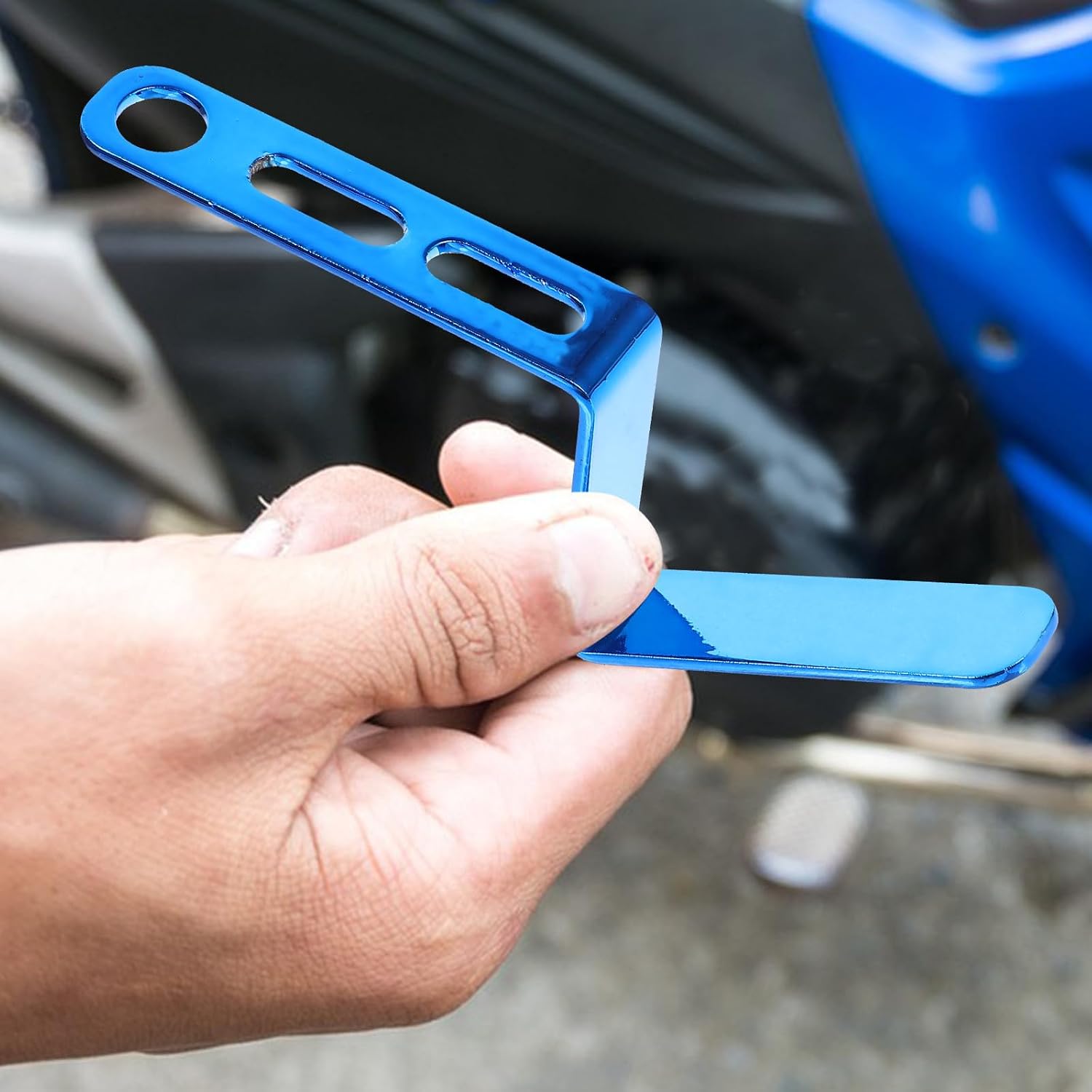 Universal Motorbike Extension Hook Bracket Made of High Toughness Aluminium Alloy Compatible with Most Motorcycles and Electric Cars for Secure Mounting