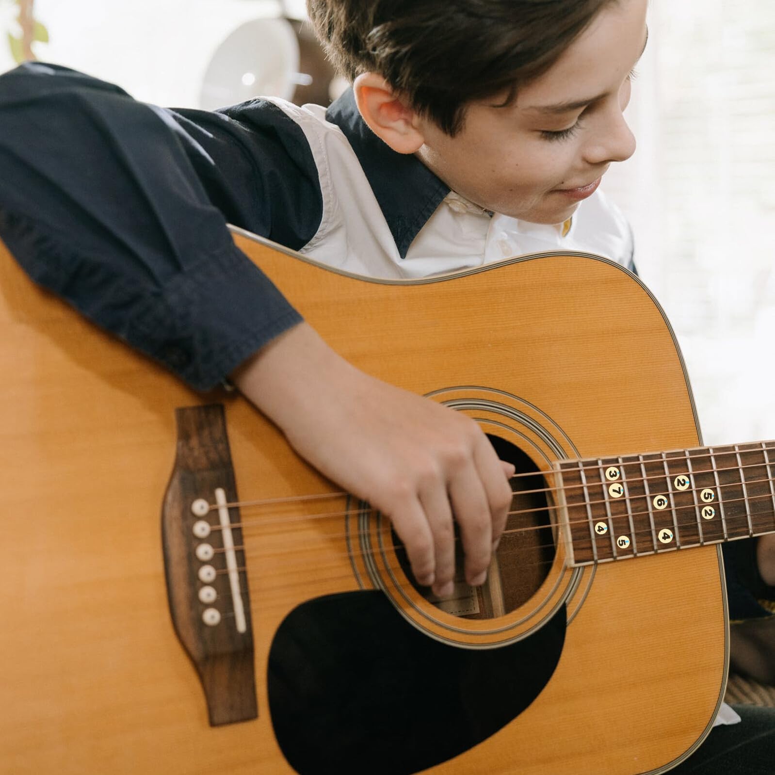 ERINGOGO Lot de 7 Autocollants Adhésifs Jaunes pour Touche de Guitare, Facile à Retirer, Aide à Maîtriser le Manche Design Professionnel et Pratique