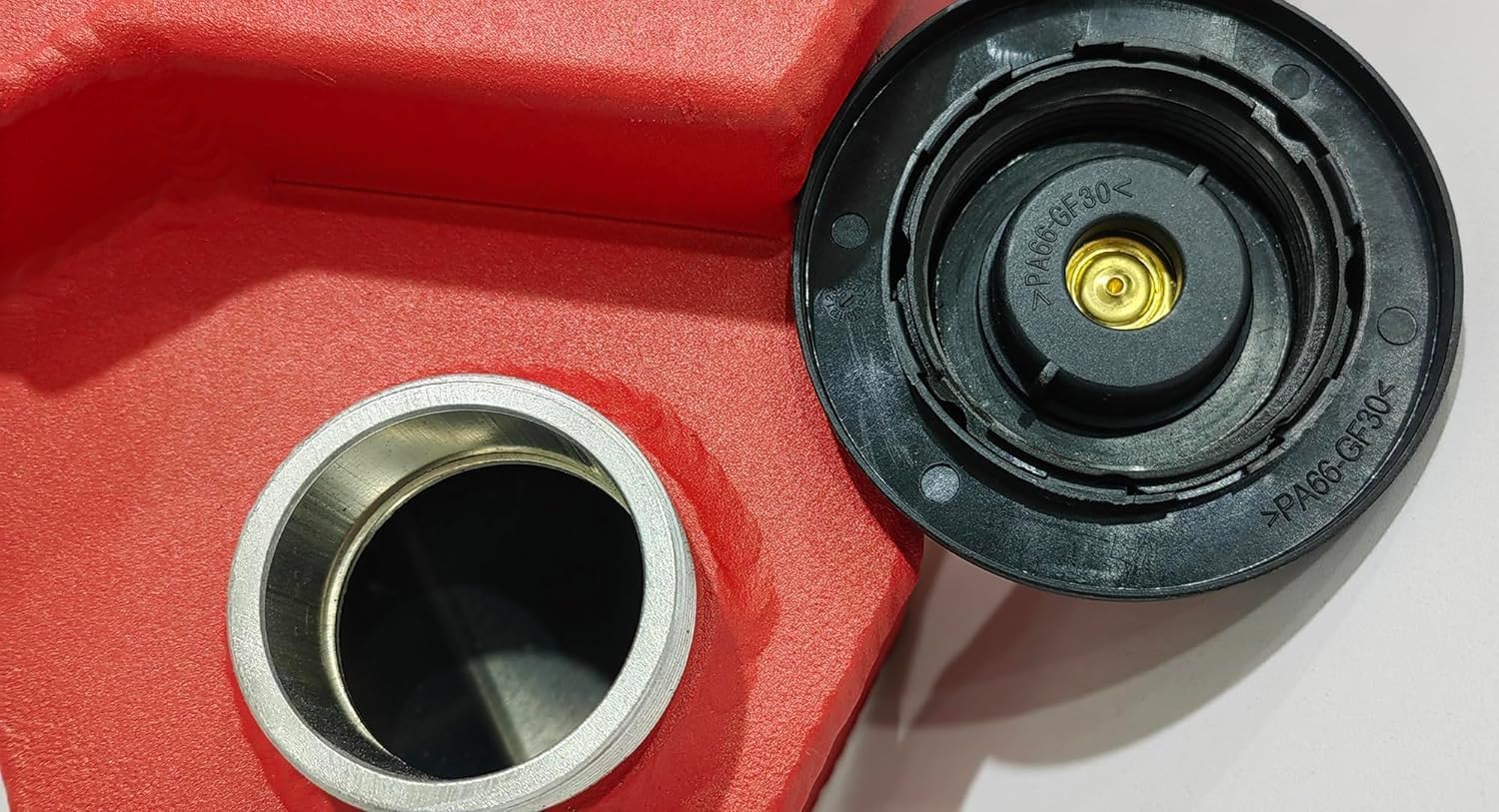 Aluminum Coolant Overflow Expansion Bottle Tank Degas & Cap for 2003-2007 Ford F250/F350 Super Duty 6.0L Powerstroke