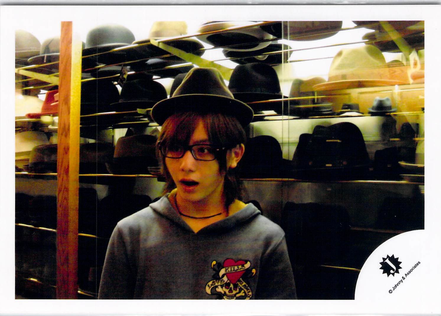 Amazon.co.jp: Hey!Say!Jump・【公式写真】・山田涼介・jロゴ・・生