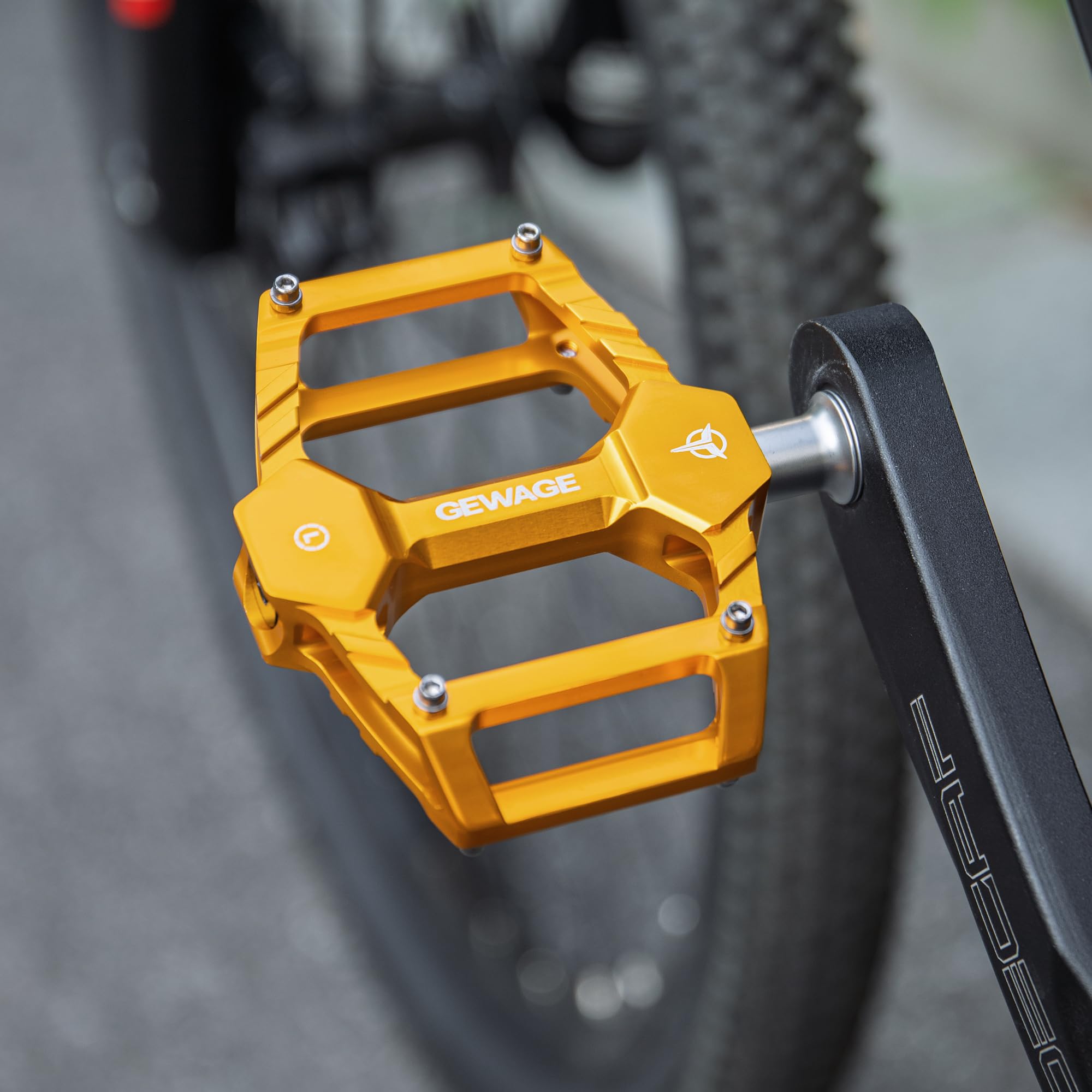 GEWAGE Pedales de Bicicleta – Pedales de Aluminio CNC con Eje CR-MO, Solo 283 g, con Clavos Antideslizantes; Ideales para MTB, Gravel, Trekking, Carretera y Bicicletas Infantiles