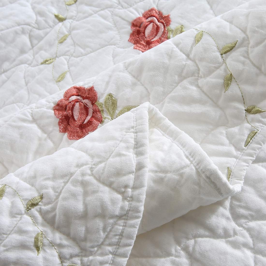 vctops 3-Piece Elegant Flower and Leaf Embroidered Bedspread Coverlet Set Oversize Queen 100% Cotton Reversible Patchwork 1 Quilt and 2 Pillow Shams, Rose