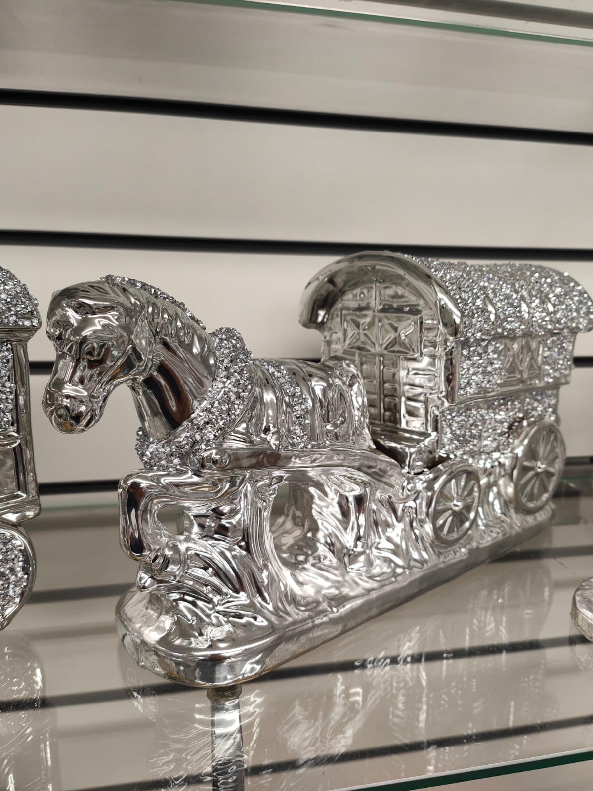 Biznest SILVER HORSE WITH WAGON GYPSY CRUSHED DIAMOND CARRIAGE ORNAMENT SHELF SITTER BLING