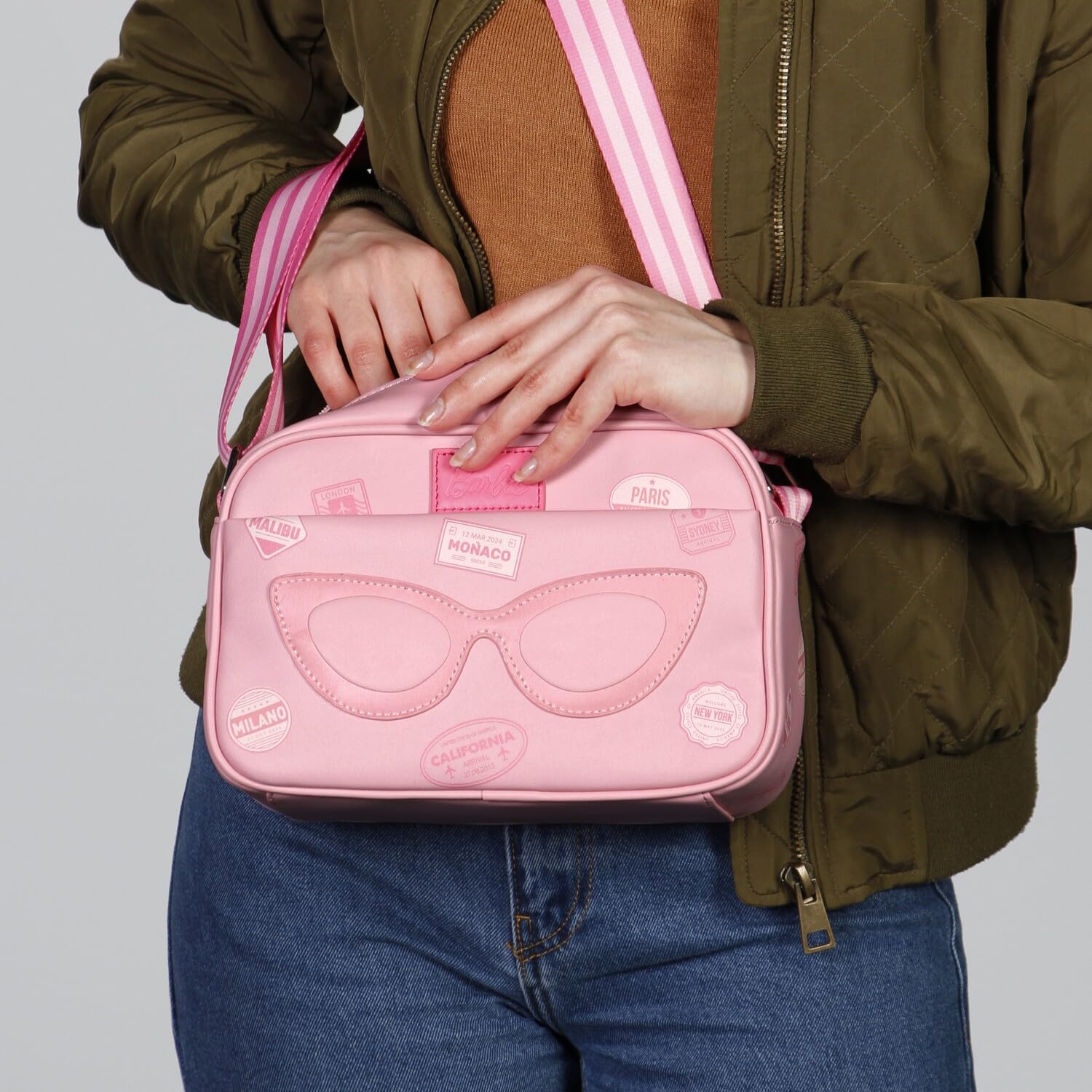 Barbie Travel Mała Torebka na Ramię Fashion, Różowa, 24 x 16 cm