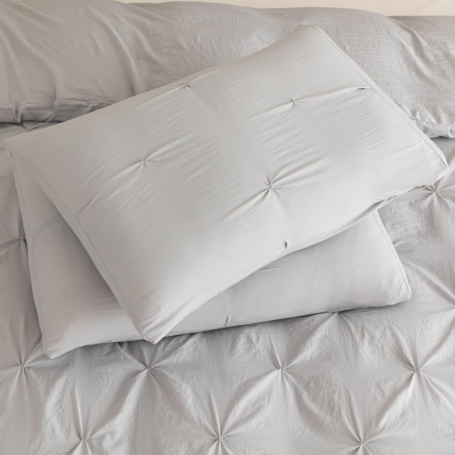 PY HOME & SPORTS 3 Pieces Bedding Duvet Cover Set, Pinch Pleated King Duvet Cover, Pintuck Comforter Quilt Cover with 2 Pillow Shams-Silver Gray