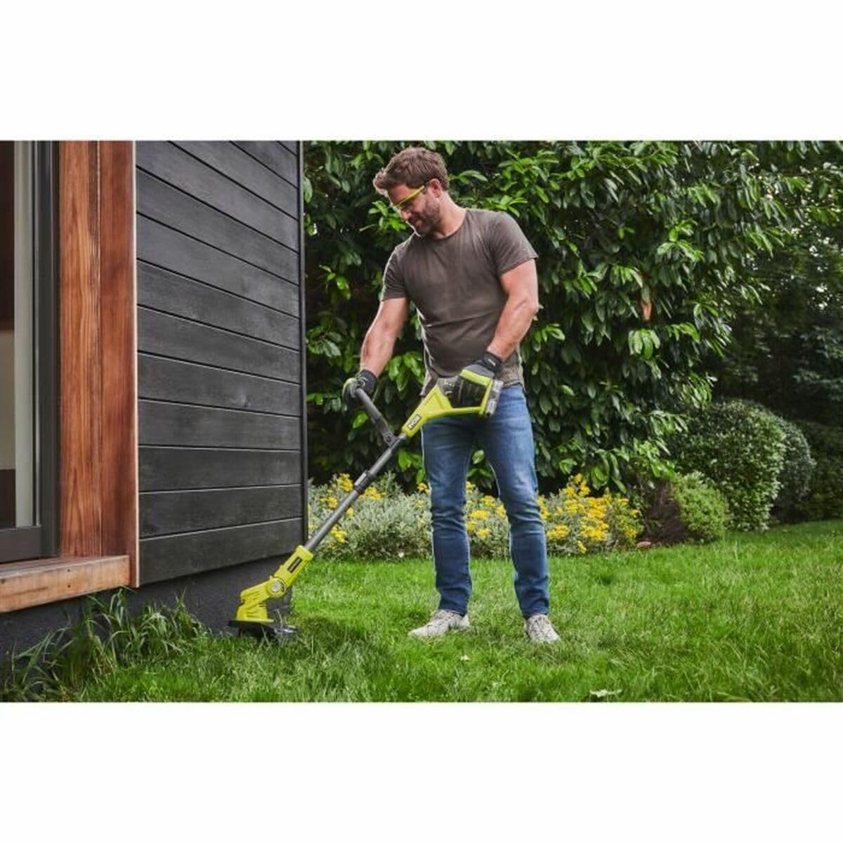 RYOBI Rasenkantenschneider – 18 V One+ – 1 LithiumPlus Akku 2,5 Ah – 1 Schnellladegerät – 1 Doppelkopf mit gezackten Klingen RLT183225FPK