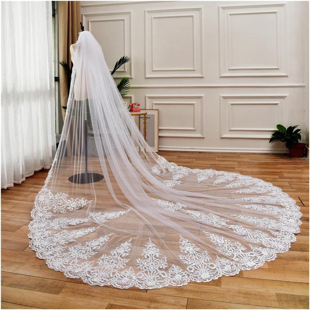 Bruidssluier Eén laag sluier met kam Bruidssluier Lengte Volledige kanten rand Applique Schoudersluier 3 meter Bruidssluier van tule