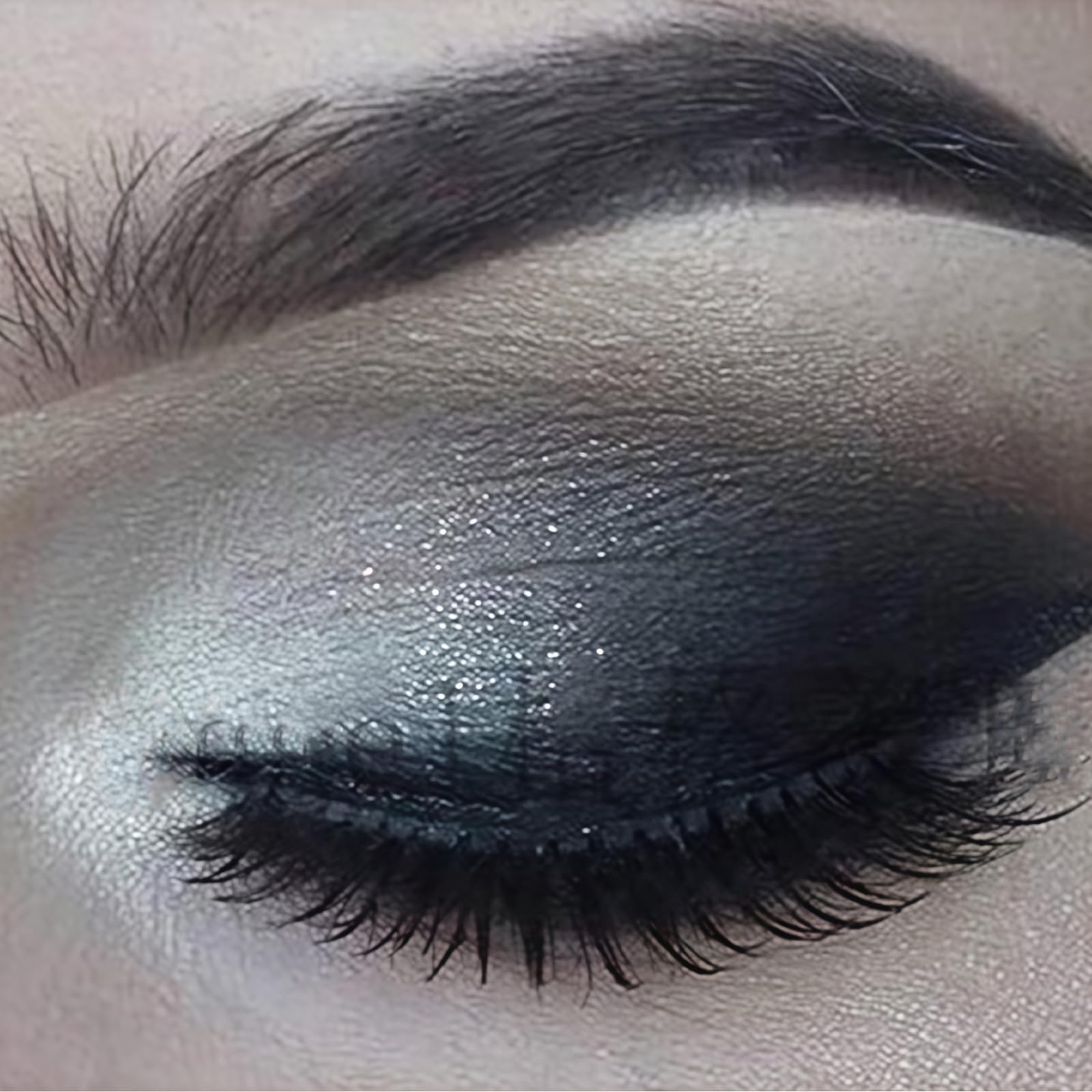 Black and White Smokey Eyeshadow Palette, 16 Colors Matte & Shimmer Black, Grey, White Eye Shadow Makeup Palette for Halloween Make Up - Image 4