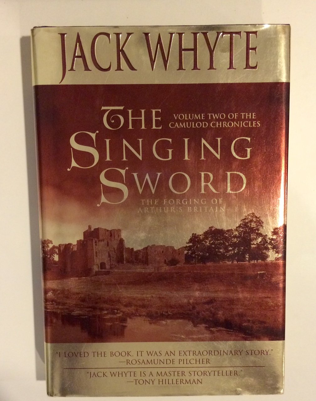 Buy The Singing Sword: The Camulod Chronicles (Camulod Chronicles, 2) — BookShops.in