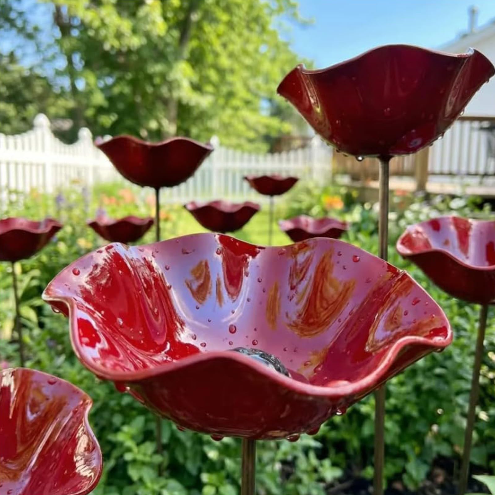 6 Colors Cast Iron Flower Bird Feeder,Outdoor Bird Feeders,Bee Watering Station,Flower Shapes of Free Standing Bird Feeders,Garden Decoration in Ground (Red, 1pc)