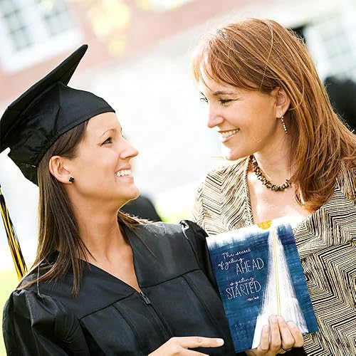 Miniatura 6 de Tree-Free Greetings - Tarjetas de graduación - Diseños artísticos - 2 tarjetas + sobres a juego - Hecho en Estados Unidos - Papel 100% reciclado - 5