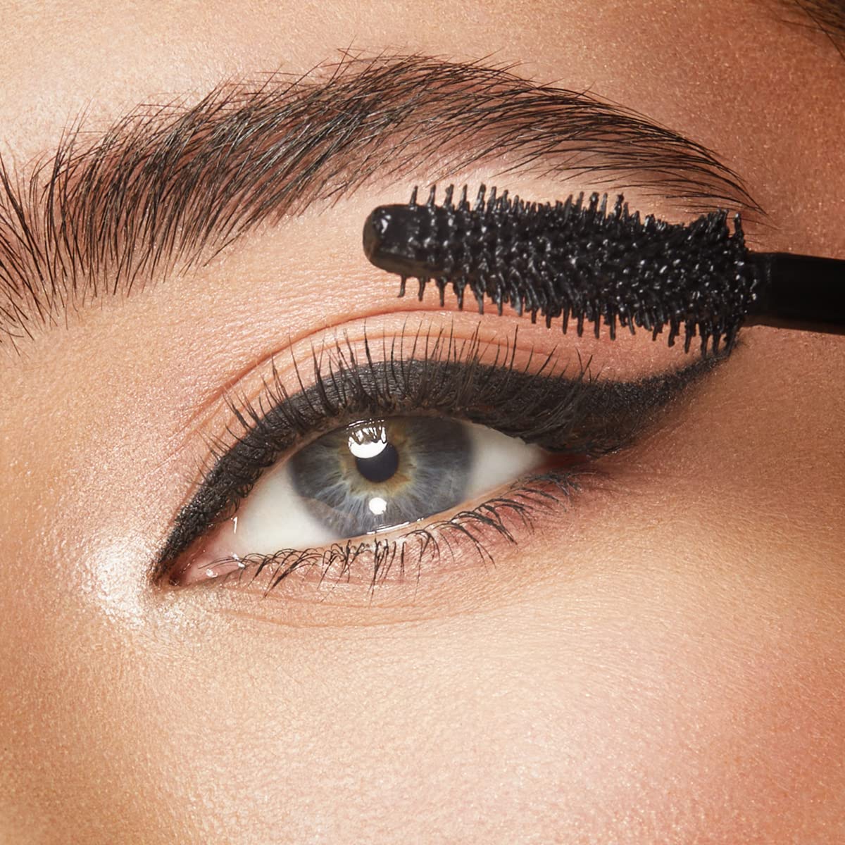 KIKO Milano Twistable Volume & Length Mascara | 2-in-1 Mascara With Volume And Length-enhancing Effect - Image 4