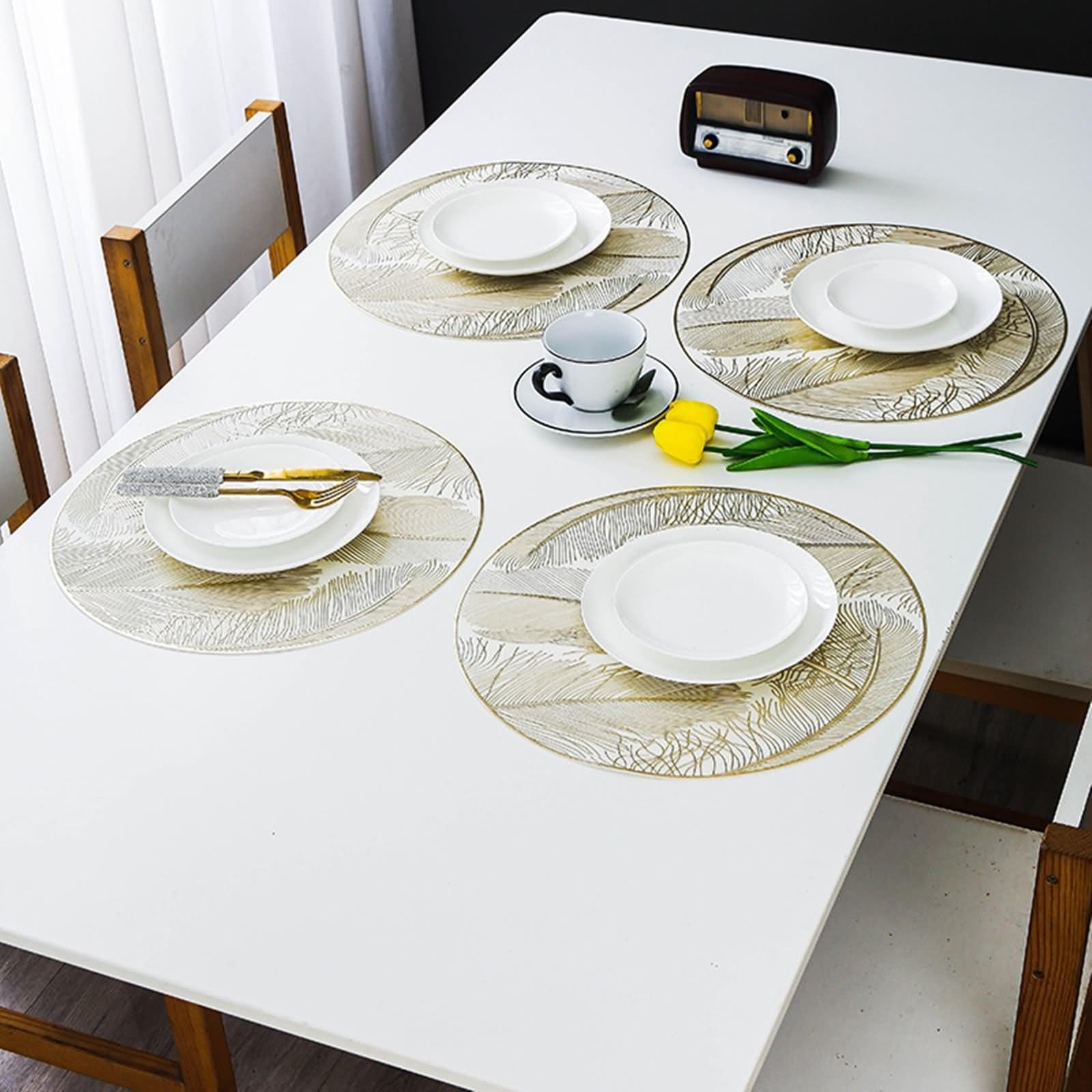 Juego de 10 salvamanteles de mesa, manteles individuales, elegantes, 38 cm, diseño de plumas, PVC, dorado