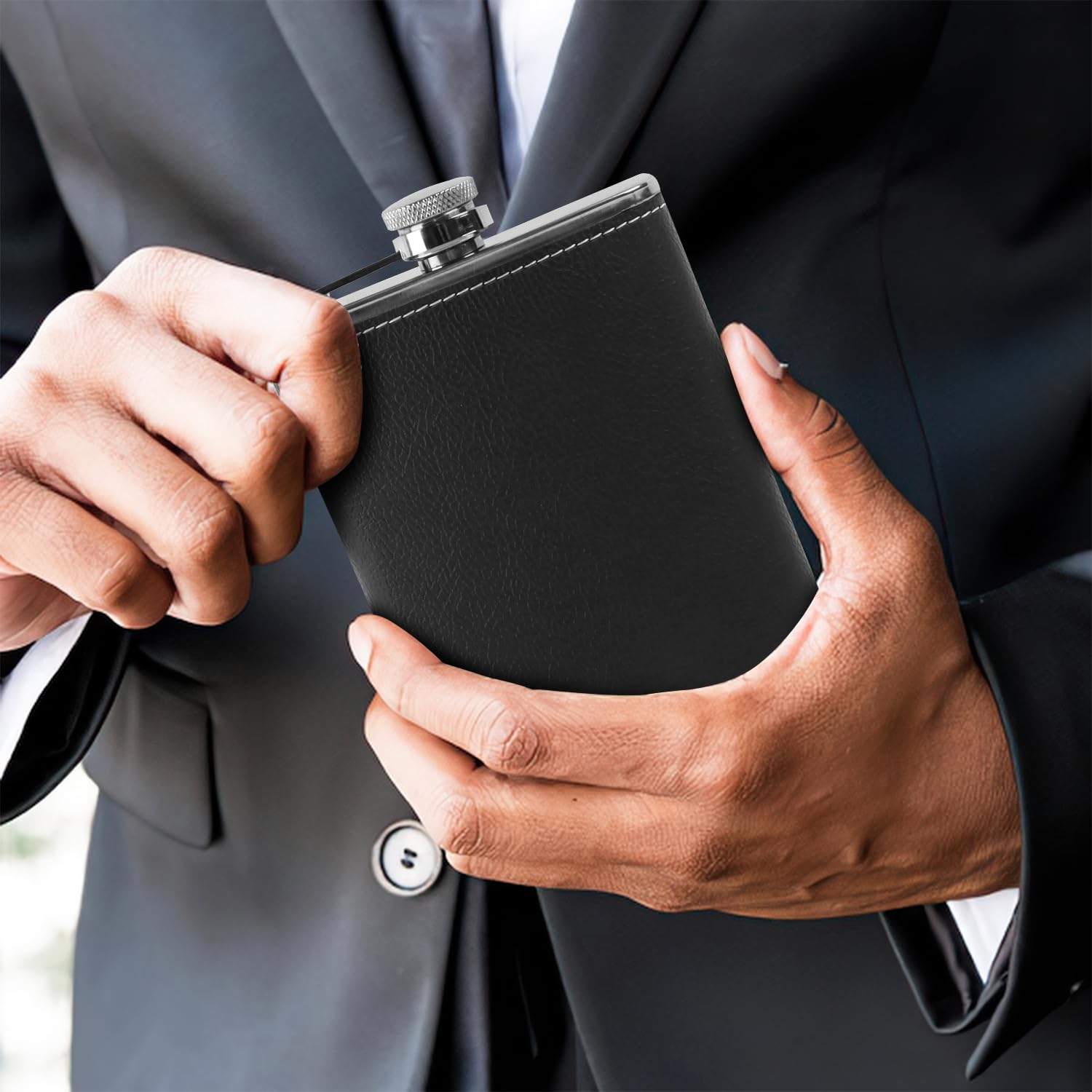 Fiaschetta In Acciaio Inox Da 227ml - Con Imbuto E 4 Tazze, Rivestita In Pelle, Per Escursionismo E Regali - Foto 4