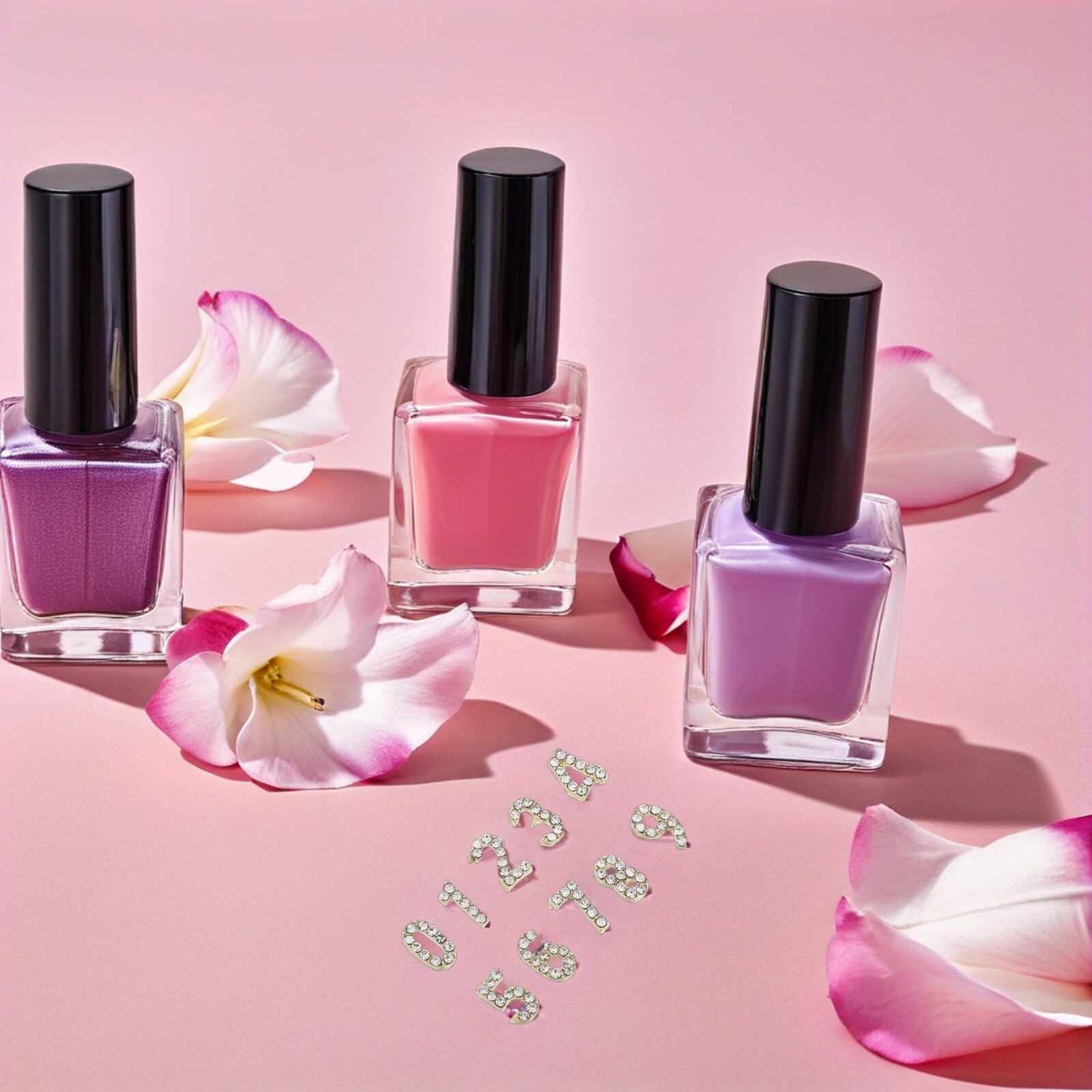 Gioielli per Unghie Numeri Cristalli Piatti Oro 100 Pezzi per Nail Art | Ferro, Adesione Semplice e Finitura Delicata, per Feste e Salone, Accessori Inclusi