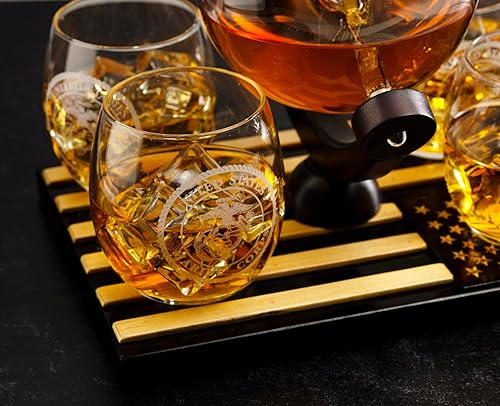 Miniatura 6 de U.S. Marine Globe - Juego de decantador de whisky con 4 vasos de licor, base de bandera de madera, juego de regalo para veteranos marinos, regalos