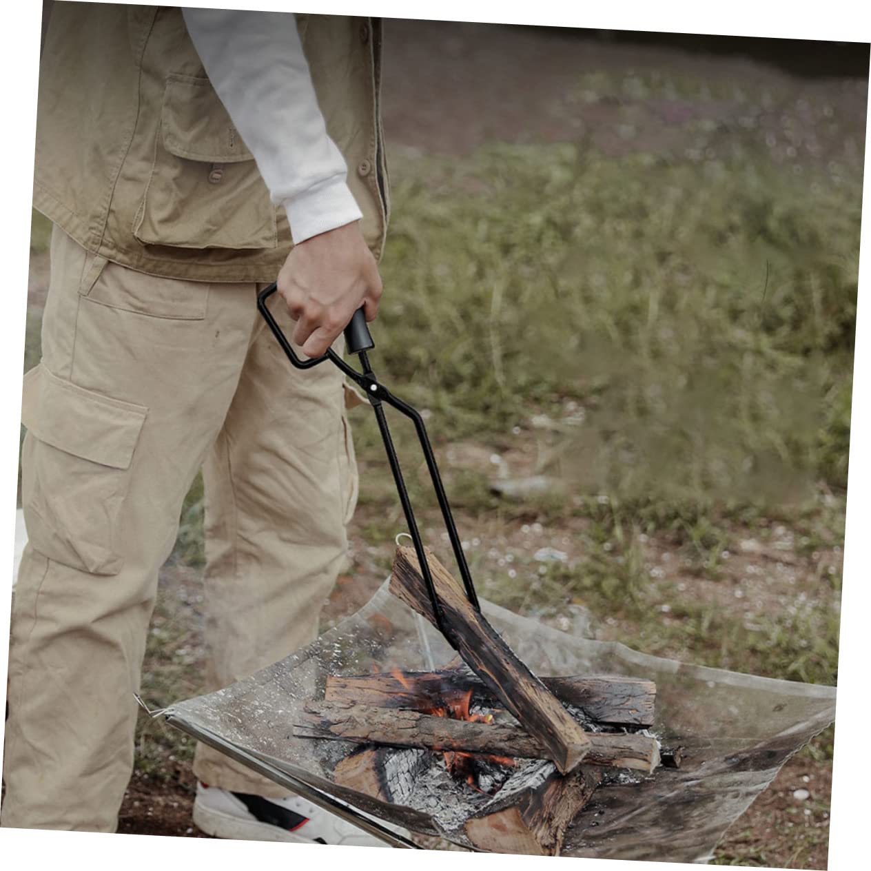 Pinze per Carbone da Esterno in Ferro con Manico in Legno | Lunghe e Pratiche, Nere, per Barbecue in Giardino e Attività All'aperto