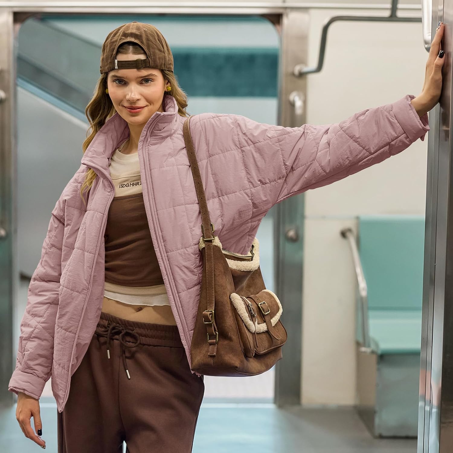 Aiopr Women's Oversized Lightweight Down Coat Long Sleeve Zip Packable Short Puffer Jackets - Image 5