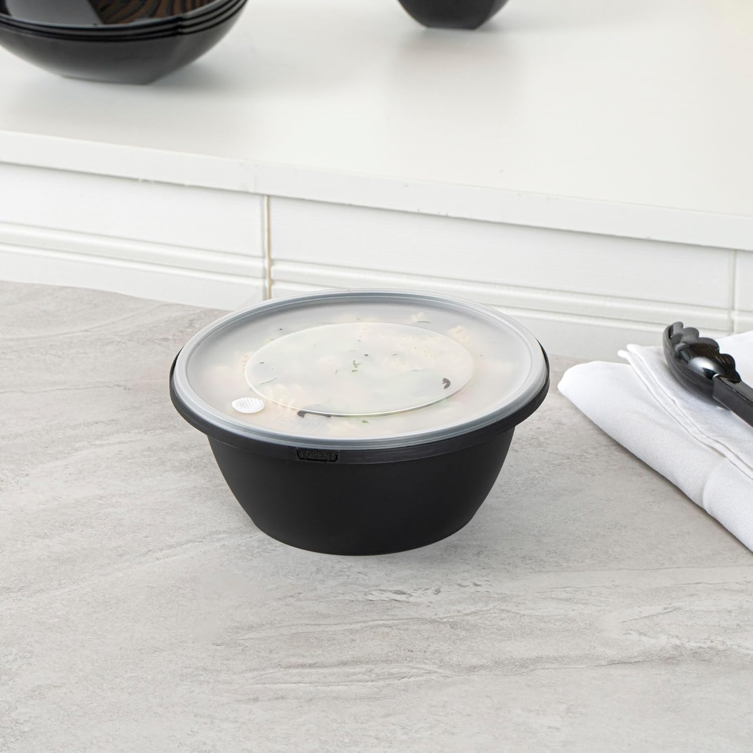 Restaurantware Plastic Microwaveable Container with Lid 100 Count 51 Oz PP Plastic Food Storage Box, Rectangular Microwave Container with Clear Lid, Food Delivery Box