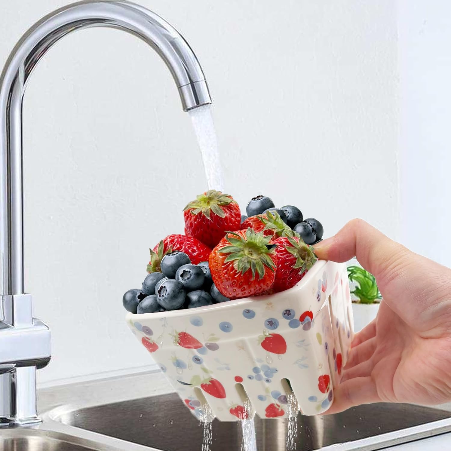 SNAIL GARDEN 2Pcs Ceramic Berry Basket with 2Pcs Bamboo Coasters,Berry-Patterned Berry Bowls with Holes Ceramic for Strawberries Blueberries, Fruit Basket for Rustic Farmhouse Kitchen Decor